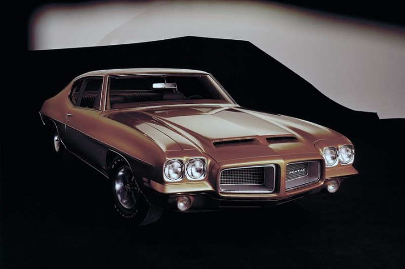 Просто добавь мотор: как Pontiac GTO открыл эру маслкаров