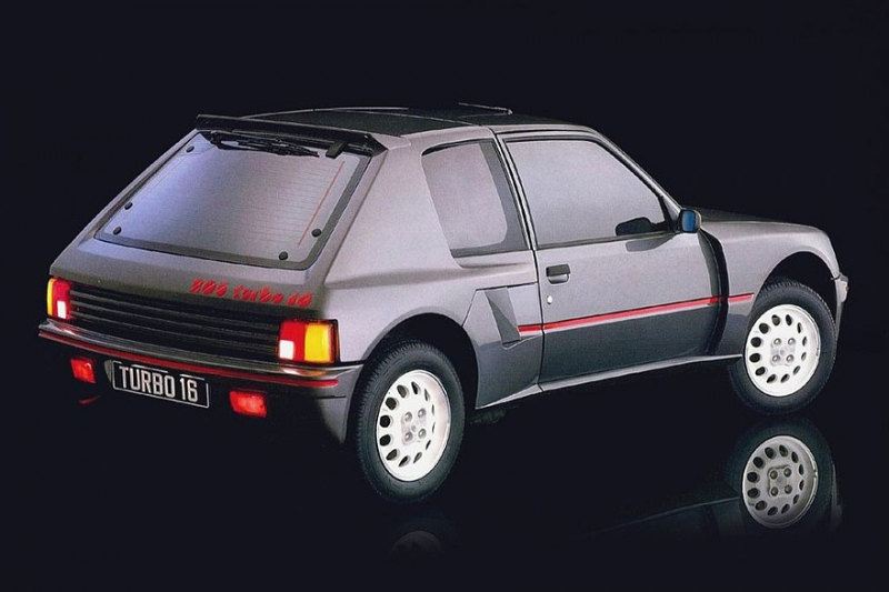 Львёнок-рекордсмен: почему Peugeot 205 был одним из лучших в своём классе