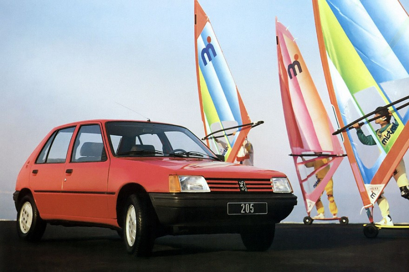 Львёнок-рекордсмен: почему Peugeot 205 был одним из лучших в своём классе